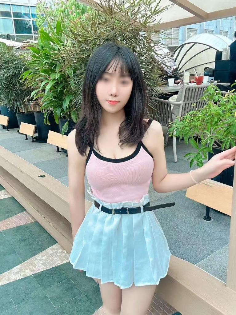 643812939: Chica busca chico en Madrid