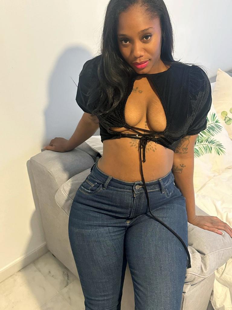 Chica busca chico en Sevilla: 