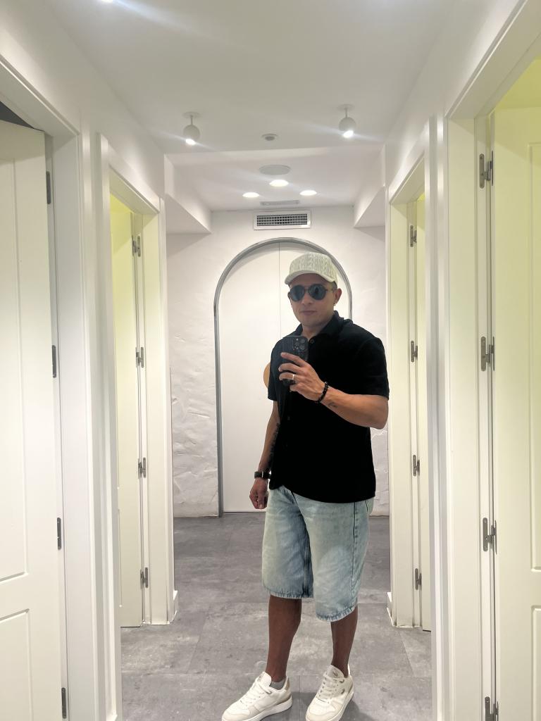 661053339: Chico busca chica en Alicante