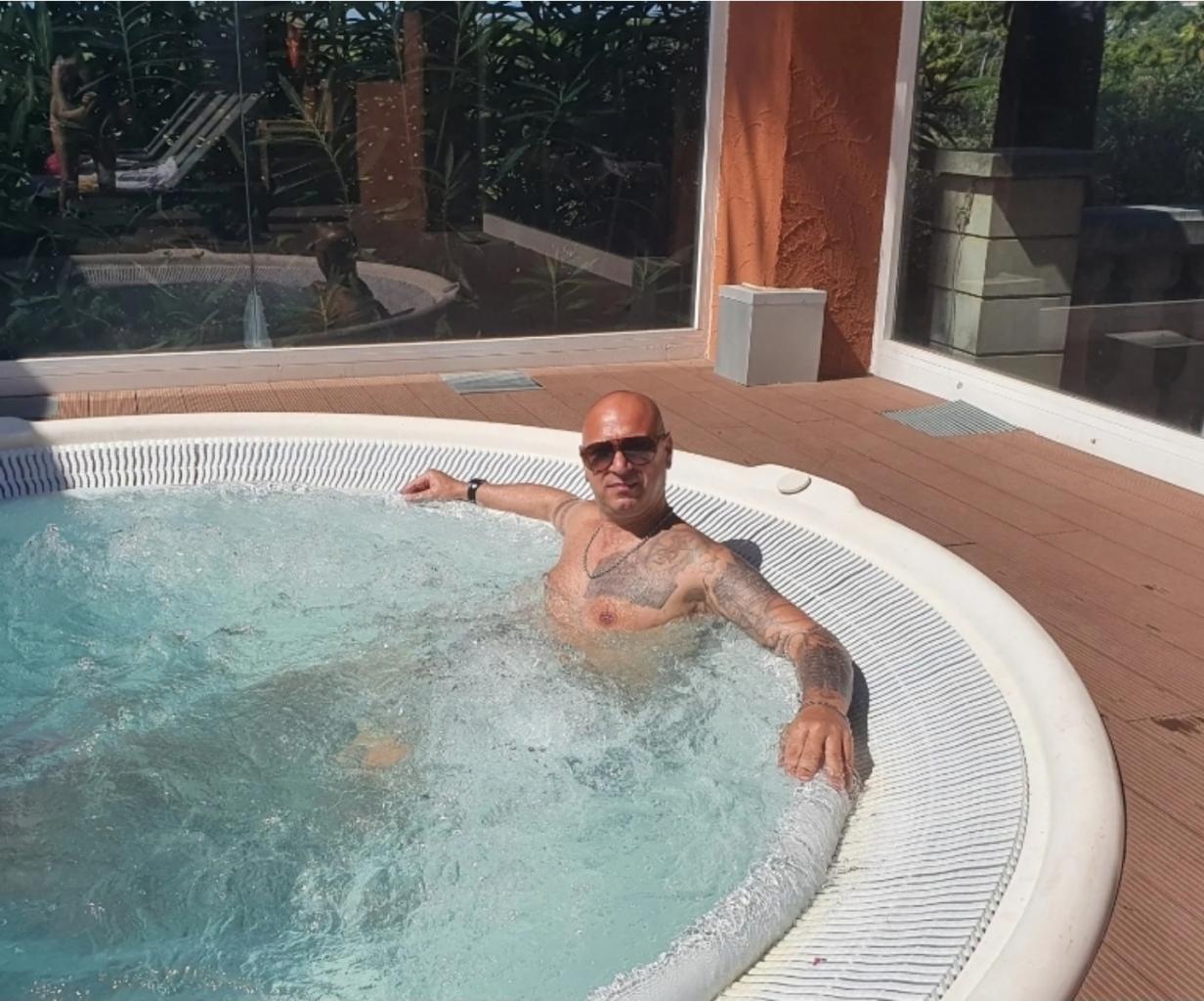 672447608: Chico busca chica en Álava