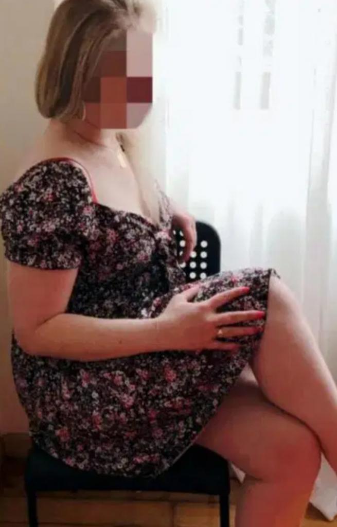 613990964: Chica busca chico en La Coruña