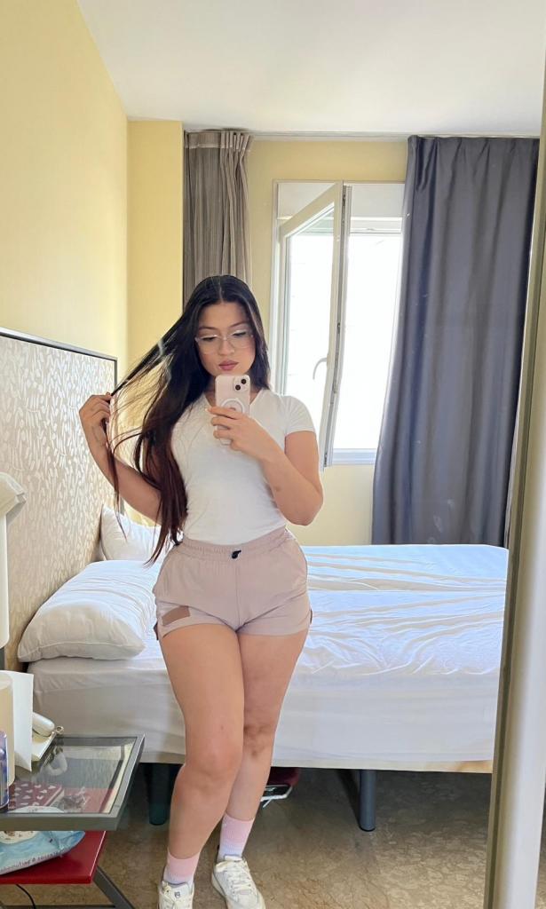 672170355: Chica busca chico en Sevilla