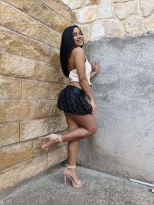 645295469: Chica busca chico en Madrid