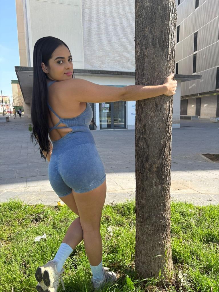 602492015: Chica busca chico en Sevilla