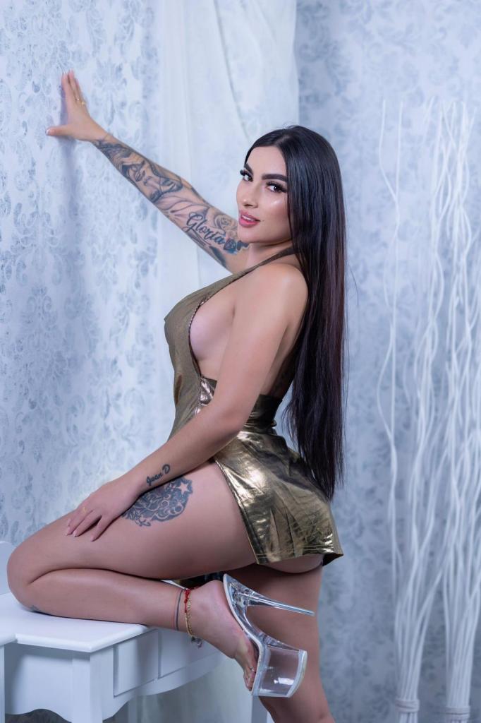 Chica busca chico en Cádiz: 