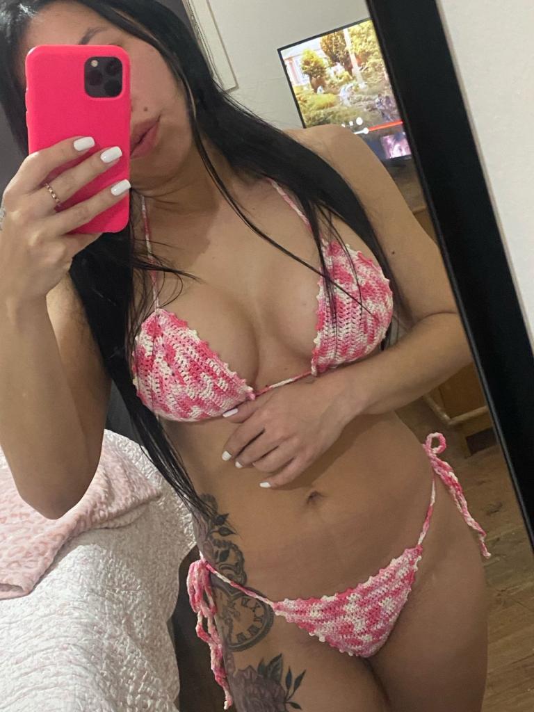 Chica busca chico en Almería: 