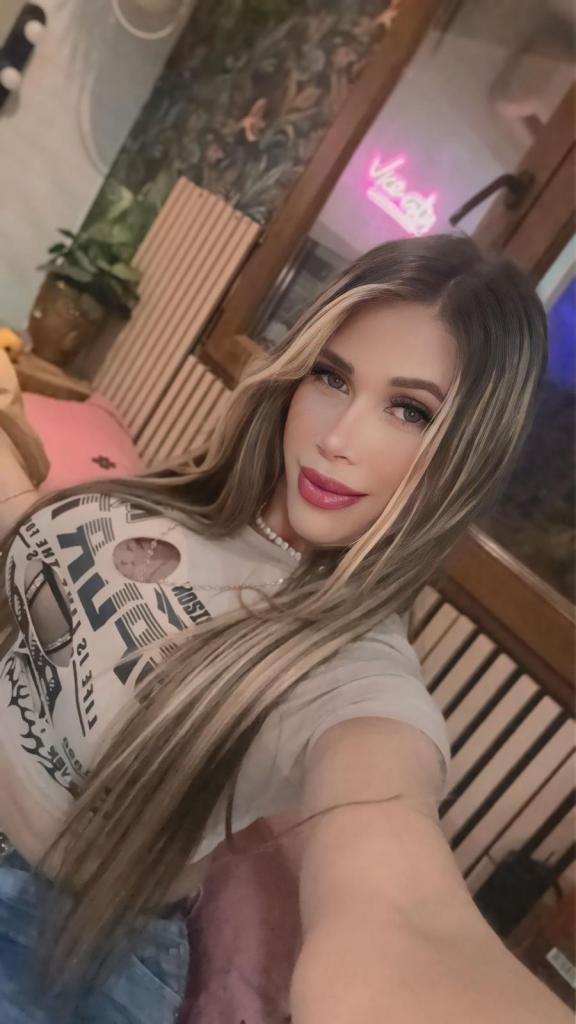 604201806: Transexual en Granada