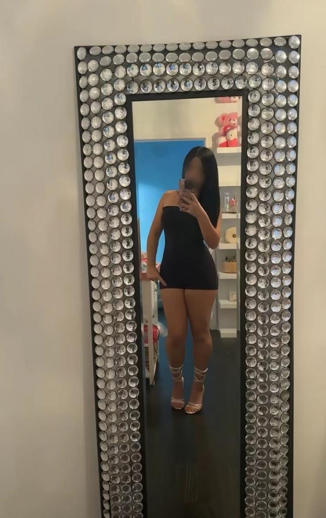 641869185: Chica busca chico en La Coruña