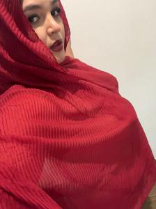 695166947: Chica busca chico en Granada