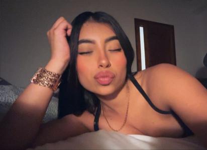 664491536: Chica busca chico en Ibiza