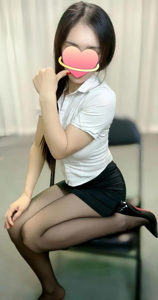 688149189: Chica busca chico en Barcelona