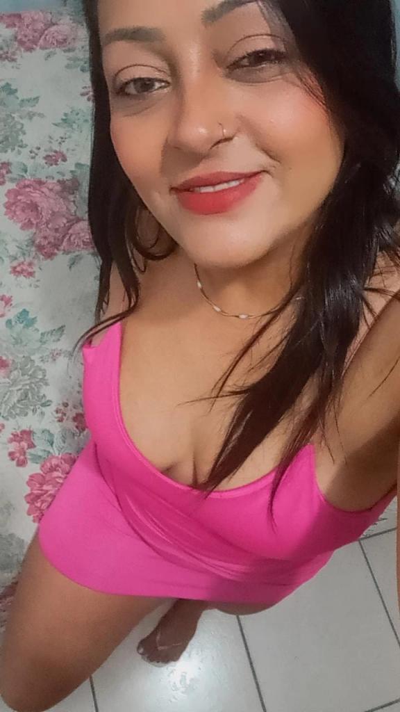 677655812: Chica busca chico en Barcelona