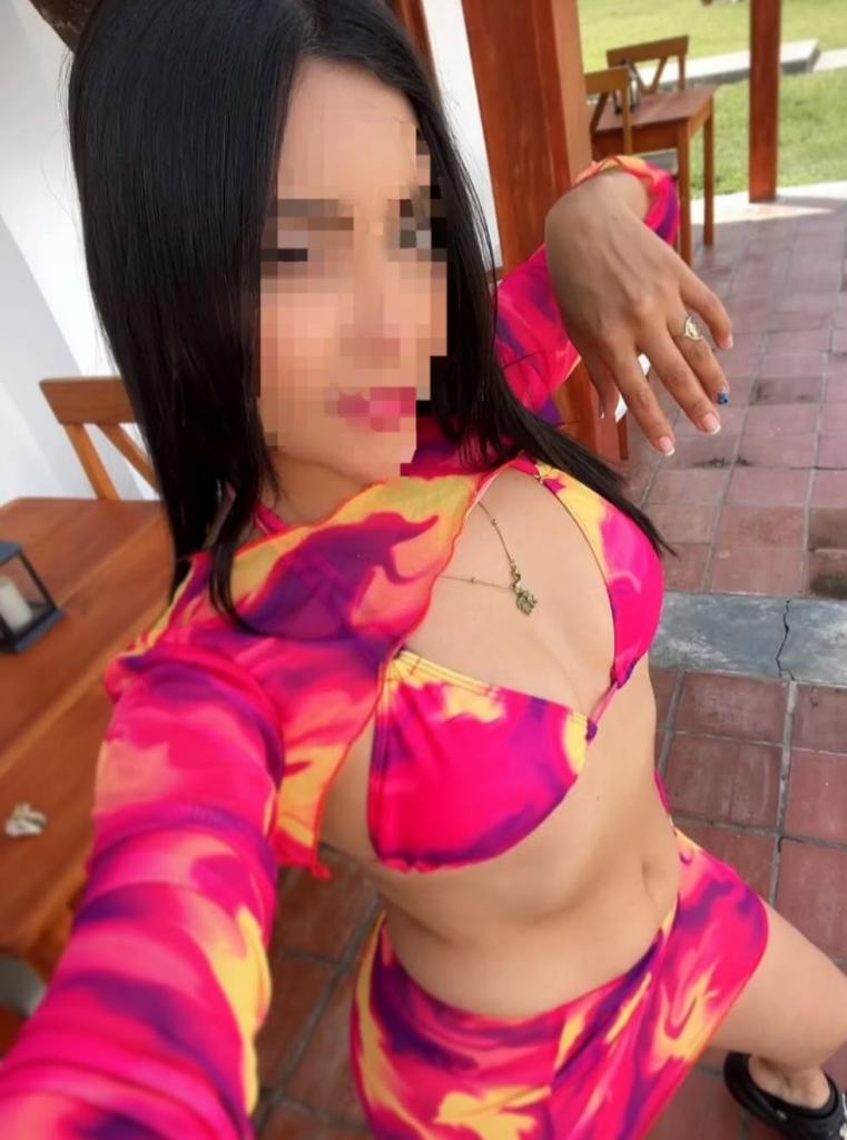 641904488: Chica busca chico en Burgos