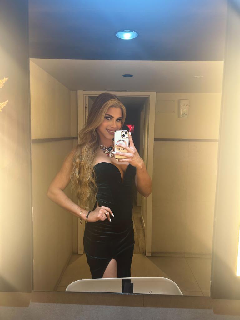 647477303: Travesti en Zaragoza