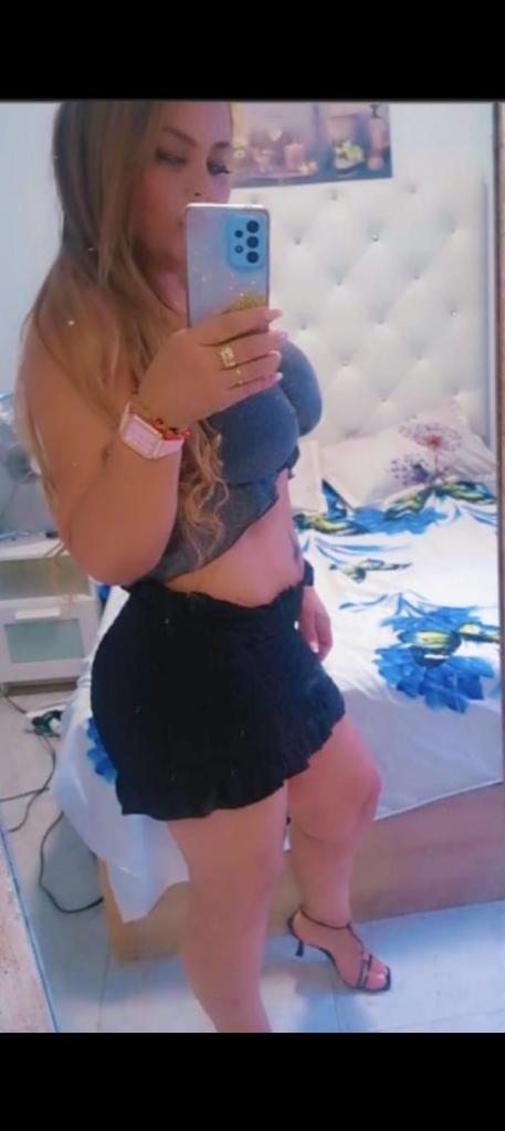 678732012: Chica busca chico en Barcelona