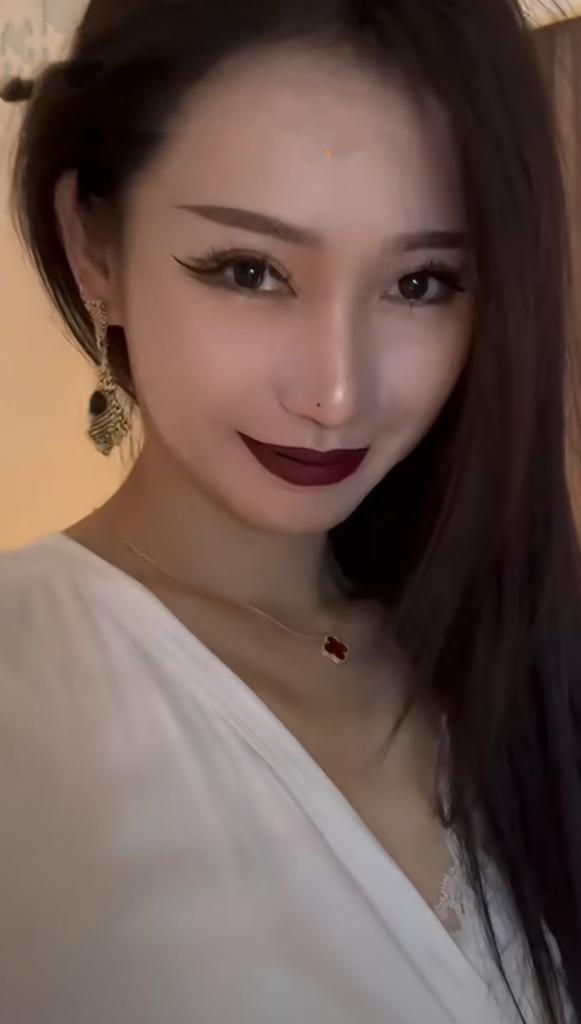 Chica busca chico en Gerona: 