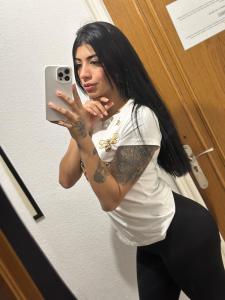 634385609: Chica busca chico en Gerona