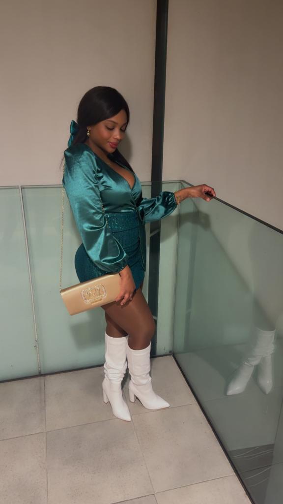 613800187: Chica busca chico en Granada