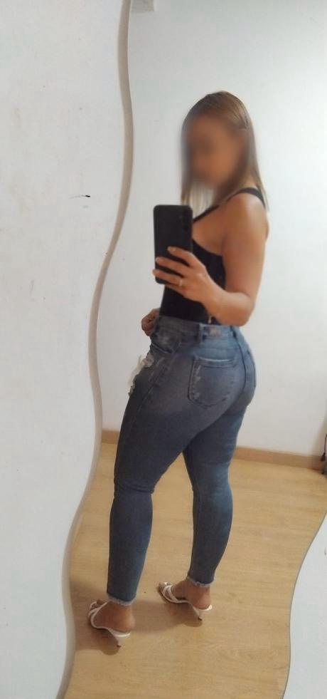 633859609: Chica busca chico en Tarragona