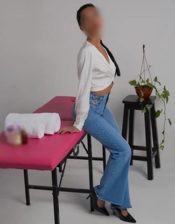 603388575: Chica busca chico en La Coruña