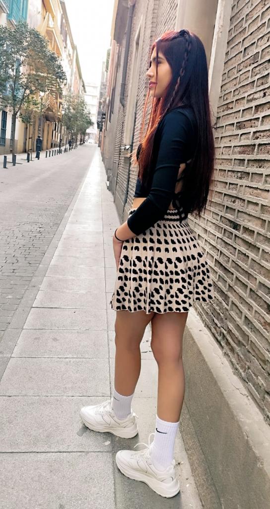 667427021: Chica busca chico en Madrid