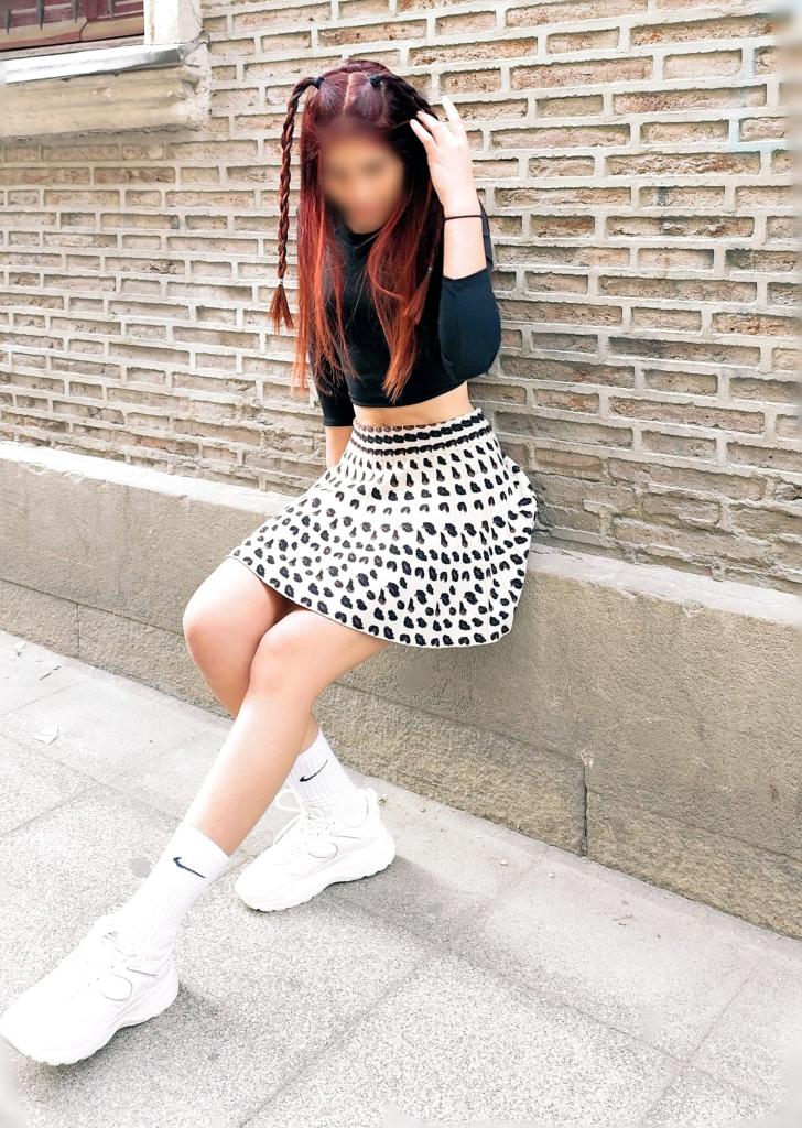 667427021: Chica busca chico en Madrid