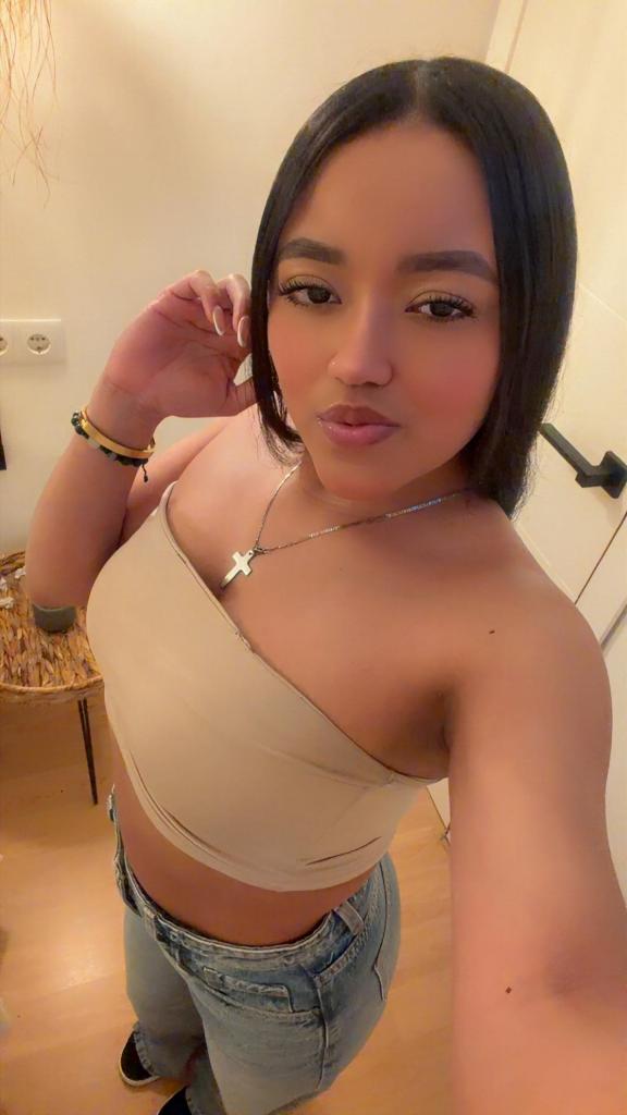 742066910: Chica busca chico en Alicante