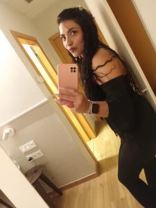 641230345: Chica busca chico en Barcelona