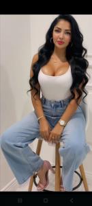 632977434: Chica busca chico en Málaga