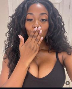 677258078: Chica busca chico en Valladolid