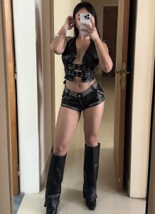 678786360: Chica busca chico en Ibiza