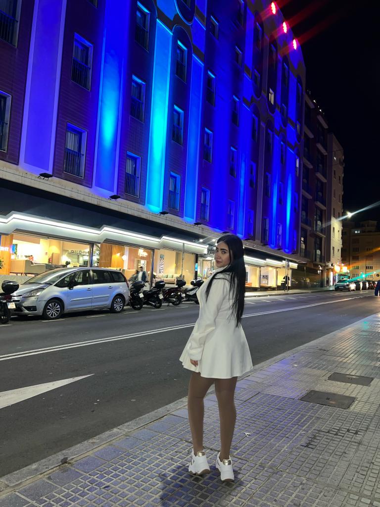 625212250: Chica busca chico en Málaga