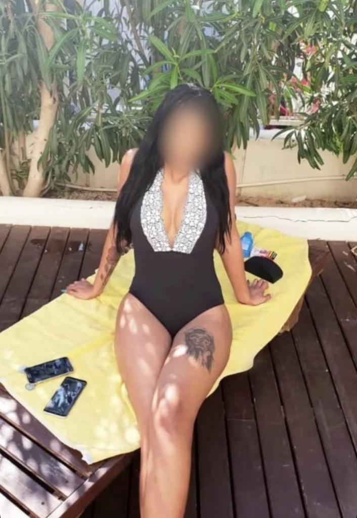 641911622: Chica busca chico en Sevilla
