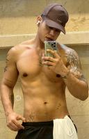 600418013: Chico busca chica en Pontevedra