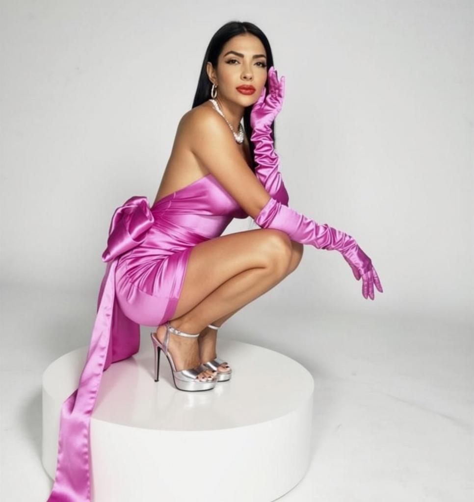 632977434: Chica busca chico en Málaga