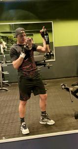 614772935: Chico busca chica en Sevilla