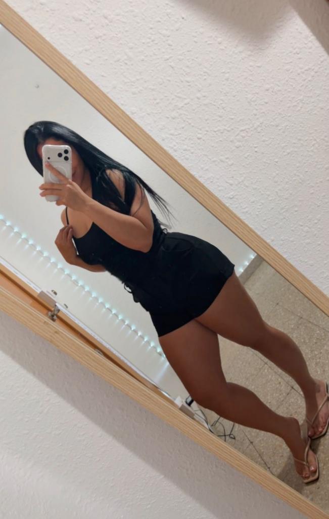 672560548: Chica busca chico en Granada