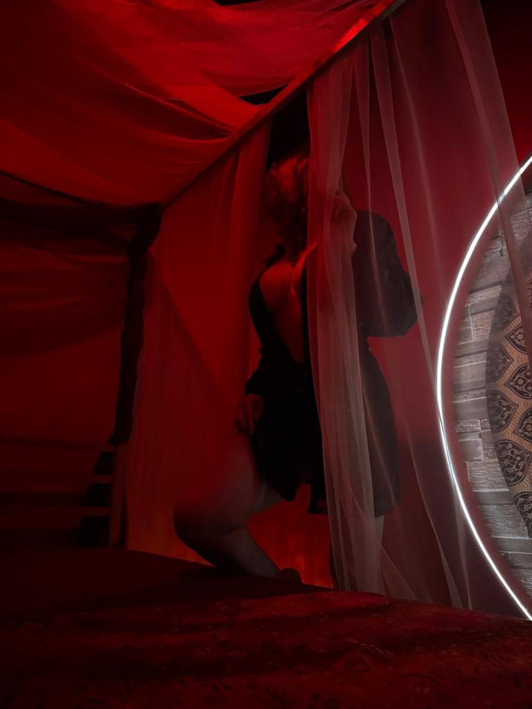 Chica busca chico en Madrid: 