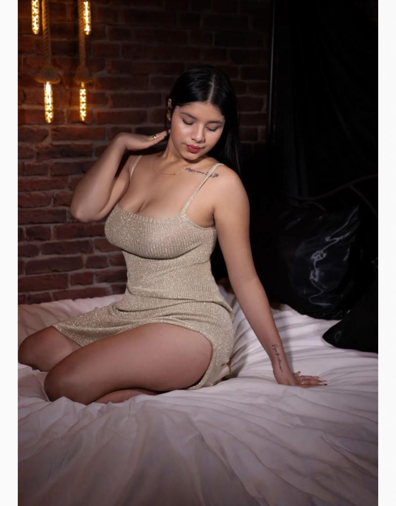 600816018: Chica busca chico en Ibiza