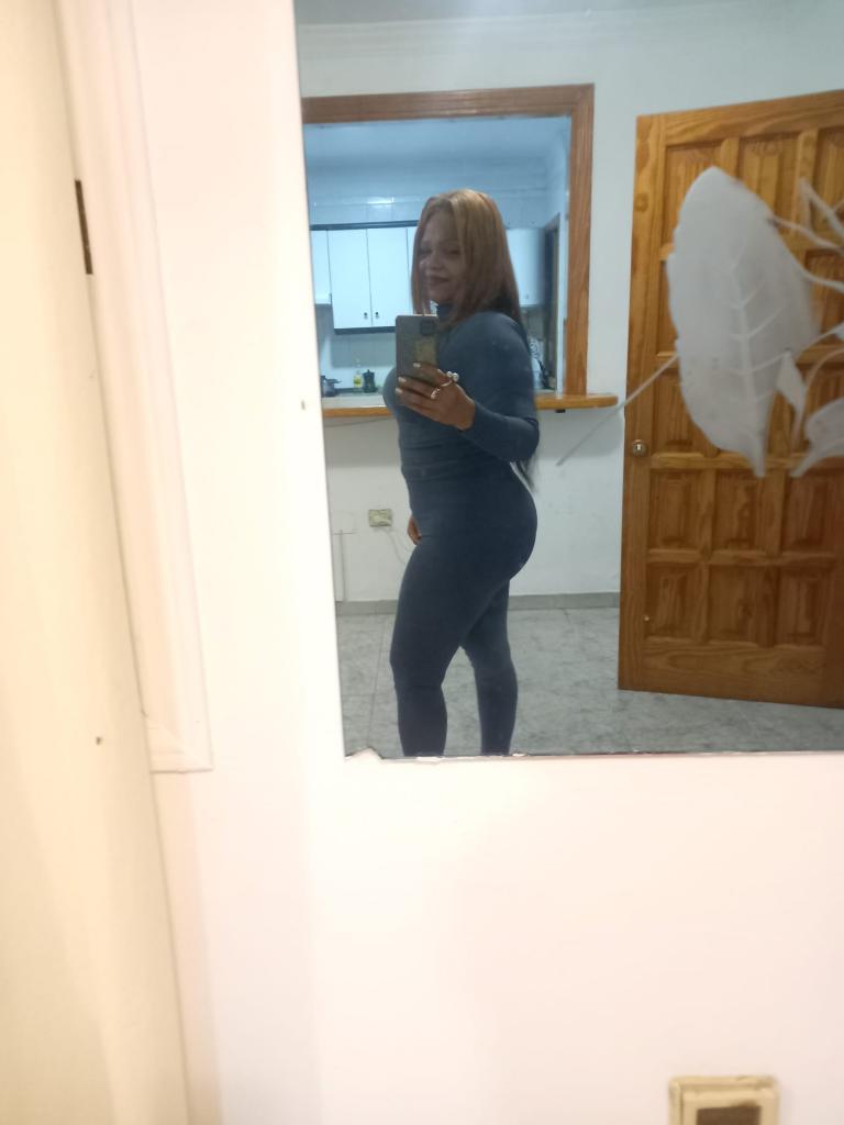 665027393: Chica busca chico en Tenerife