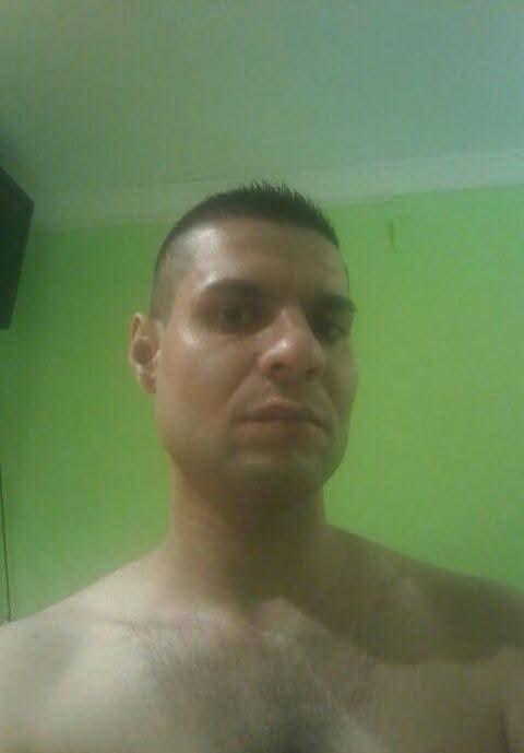 647275930: Chico busca chica en Madrid