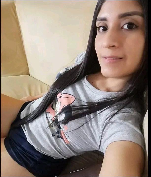 697723048: Chica busca chico en Málaga