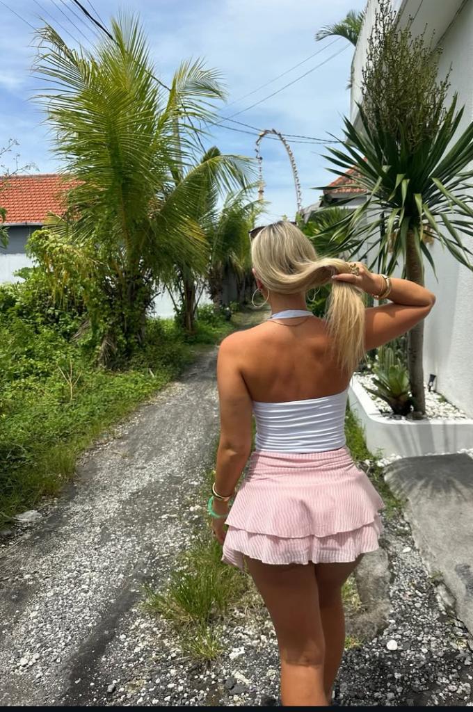 697575667: Chica busca chico en Mallorca