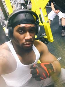 631172545: Chico busca chica en Valencia