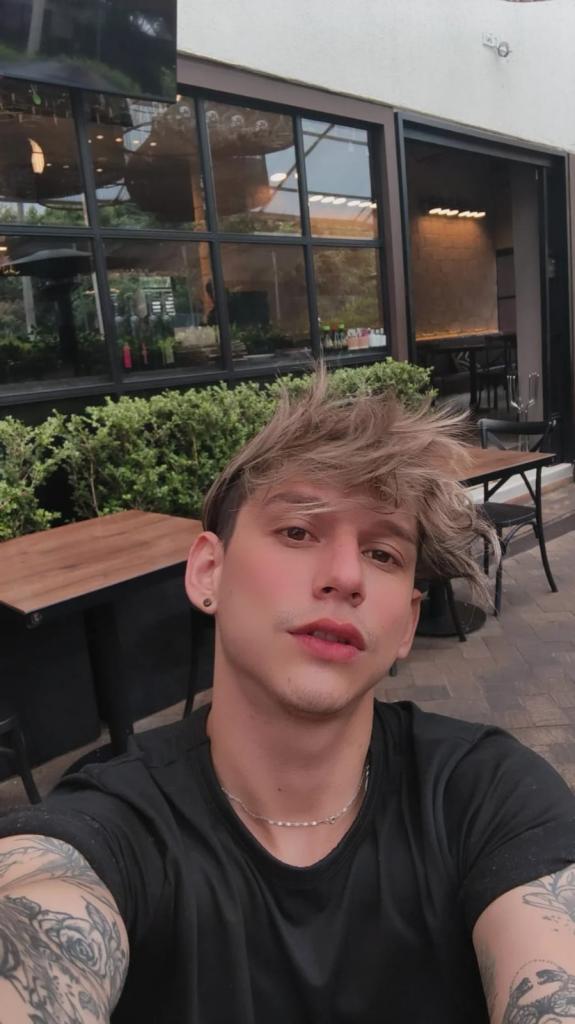 Chico busca chica en Málaga: 