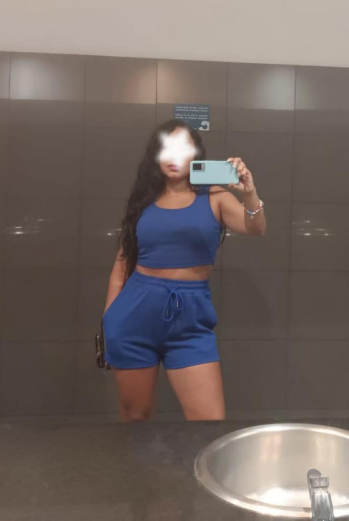 606412076: Chica busca chico en Valencia