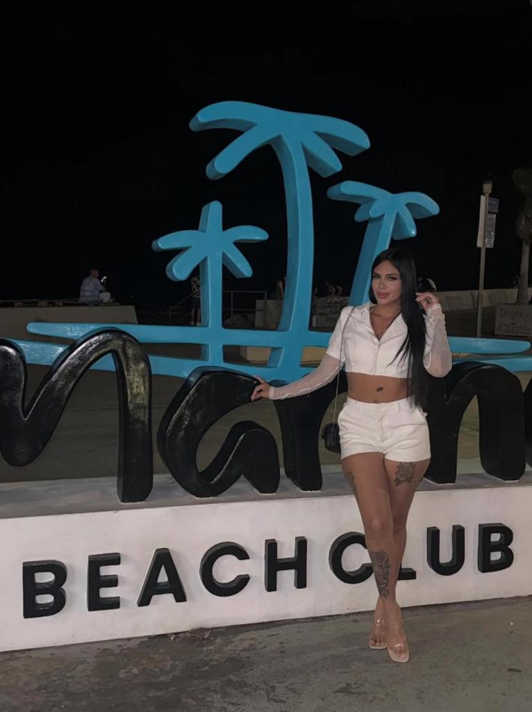 Chica busca chico en Almería: 