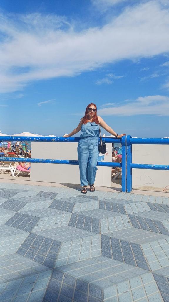 624263445: Chica busca chico en Alicante