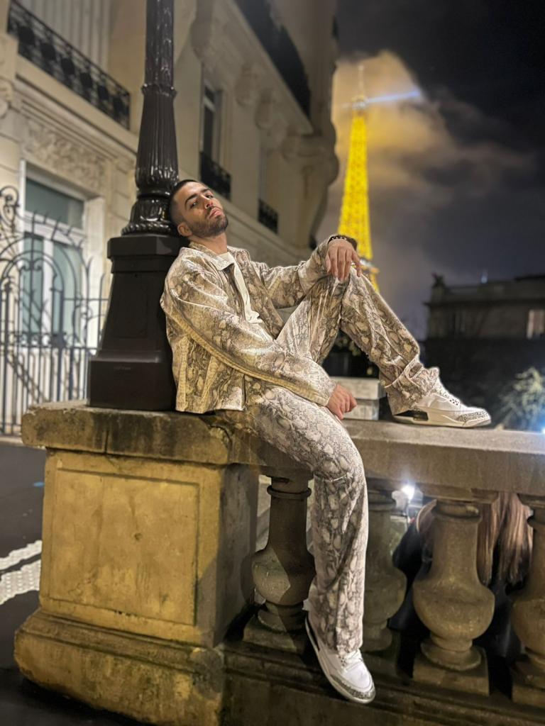 Chico busca chica en Málaga: 