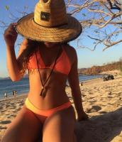 667610566: Chica busca chico en Madrid